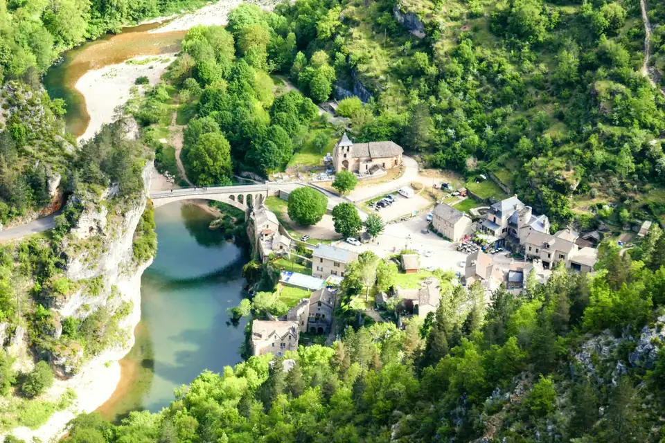Village au bord des gorges du Tarn